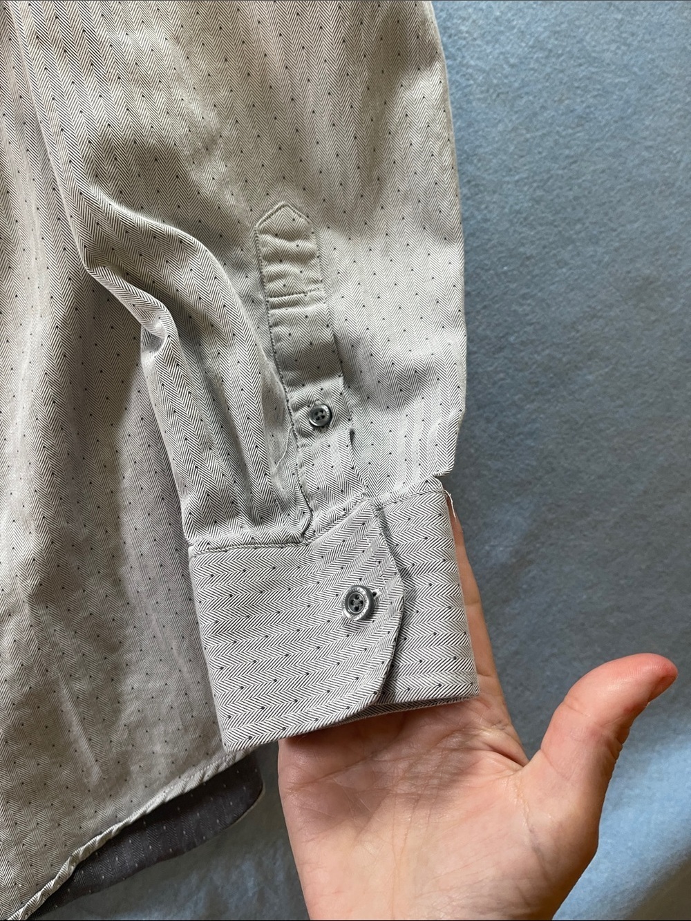 Hart Schaffner Marx Men's Beige Dot-Pattern Button-Down Shirt - Picture 4 of 6